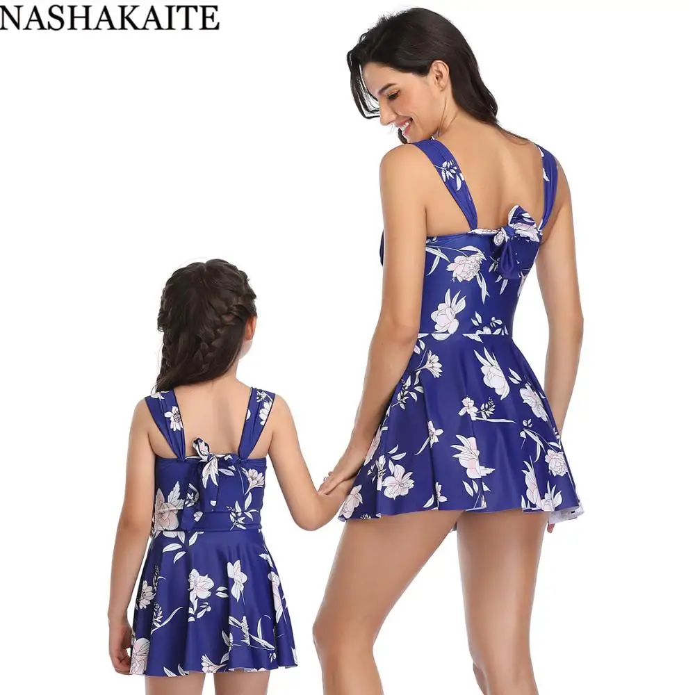 NASHAKAITE купальный костюм для мамы и дочки; цельный костюм с принтом; юбка; Бандажное платье с лямкой на шее для женщин и девочек; одинаковые купальные костюмы для всей семьи