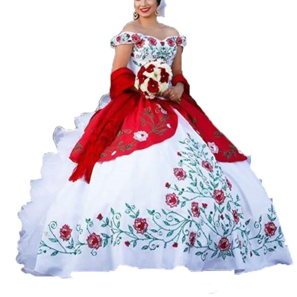 

New Sexy Embroidery Ball Gown Quinceanera Dresses 2019 With Beads Sweet 16 Prom Pageant Debutante Dress Party Gown