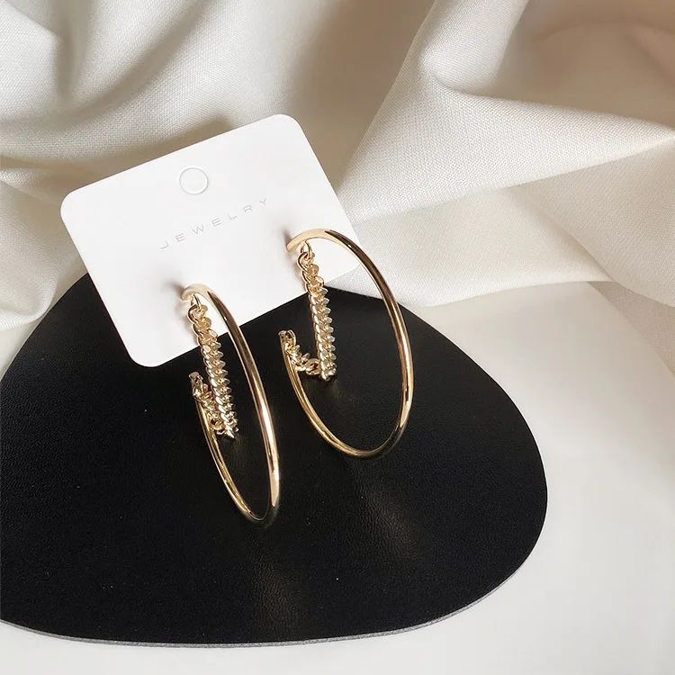 12591200220_476452910