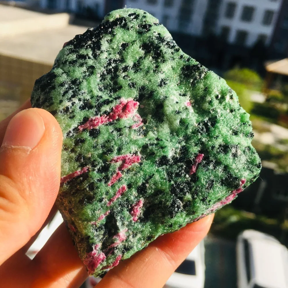 1 шт. натуральный красный и зеленый минеральный необработанный камень образцы