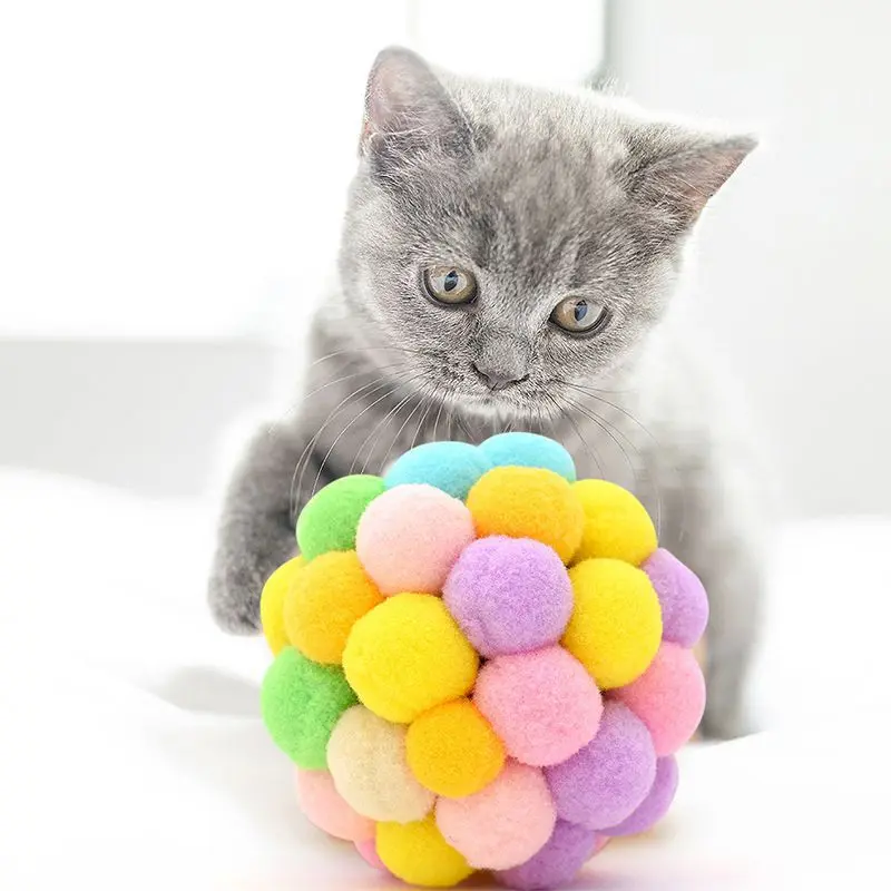 Ручной работы Радужный колокольчик скрипучий мяч игрушка для кошек устойчивый к царапинам Tease кошки Забавный инструмент