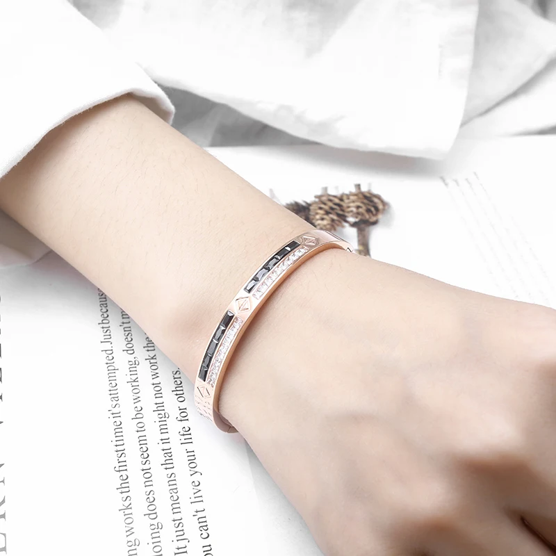 

Fashion Rose Gold Cubic Zirconia Square Crystals Bangle Bracelet Nickel Free Jewelry for Women Simple Bangle