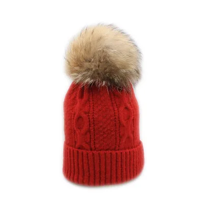 Новые Pom Poms женские зимние шапки повседневные шапочки модная шапка, вязаная крючком бренд женский головной убор из плотной ткани шляпа Bone feminino - Цвет: red