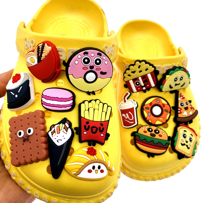 Zapatillas de PVC con agujeros para decoración de niños, zapatos de hamburguesa, Croc Sushi, accesorios de hebilla, 1 Uds.