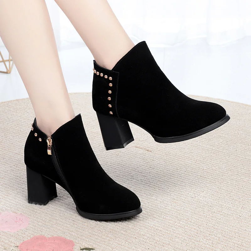 

Women's Pointed Toe Suede Mature WOMEN'S Leather Boots Side Zipper Martin Boots Thick Extra High Semi-high Heeled WOMEN'S Shoes