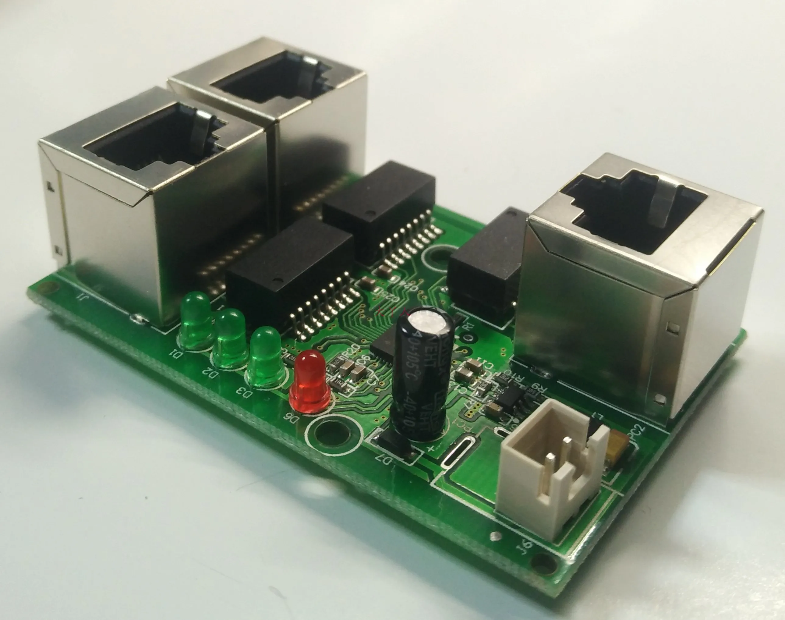 

Industrial Grade Wide Temperature Low Power Network Wiring Mini Mini Ethernet 3 Port Vertical 180 Degree Switch Module