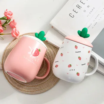 

Creative Korean Version of Cute Cartoon Strawberry Ceramic Mug Fashion Cup with Lid Spoon Business Office Mug Student Cup