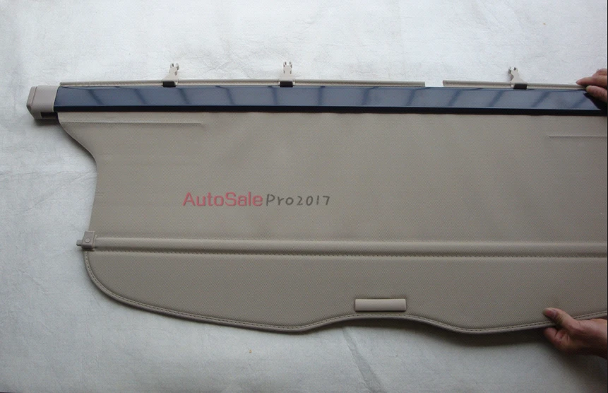 

Aluminium alloy + Fabric Rear Trunk Security Shield Cargo Cover Rear Racks Accessories For Toyota Highlander 2009 2010 2011-2013