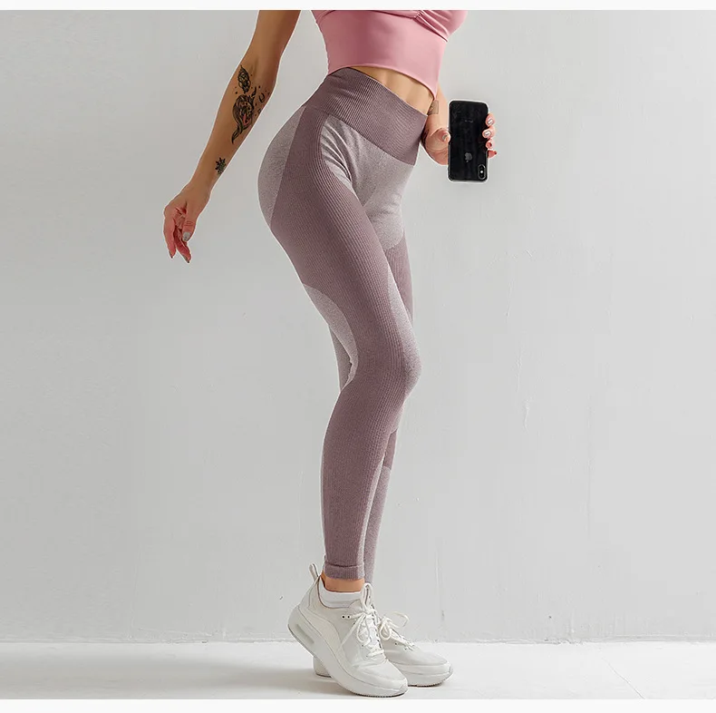 Европейские и американские Сексуальные облегающие штаны с высокой талией, трикотажные Бесшовные дышащие женские брюки для фитнеса, женские леггинсы