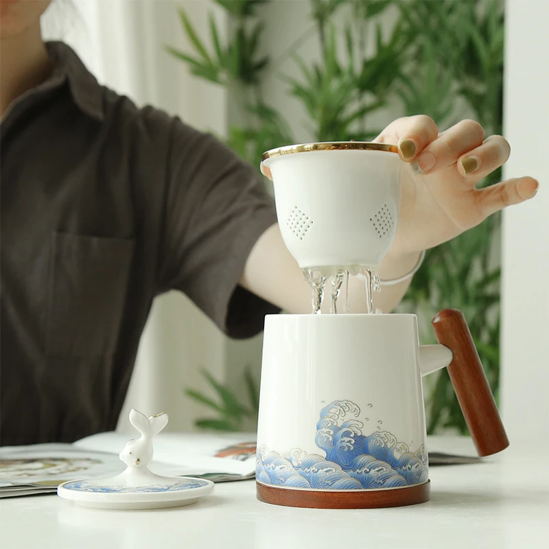 

Design Coffee Mug Creative Gift Lovers Tea Cups Ceramic Mugs with Rhinestones Decoration Cups and Saucers with Tea Infuser 50mk7