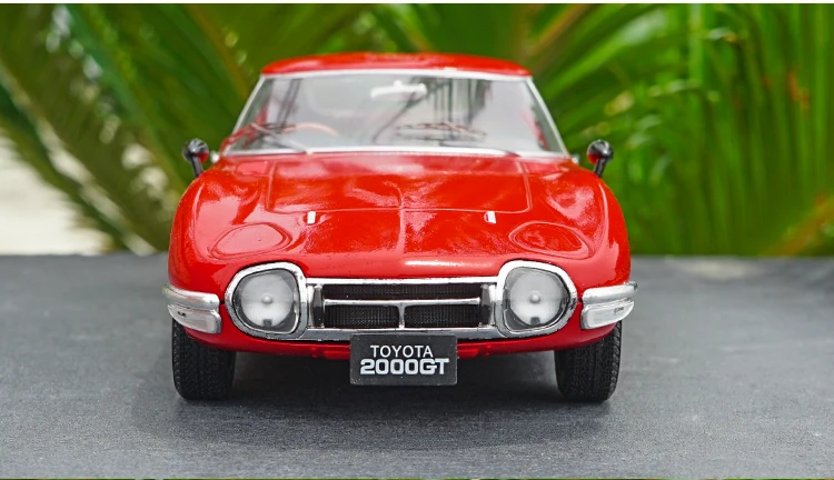 1:18 тройной 9 1967 Toyota 2000 GT глянцевые металлические красного цвета модель автомобиля с маленьким подарком