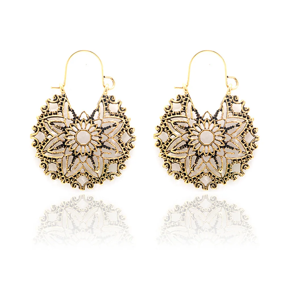 

Vintage Bohemian Openwork Round Six Leaf Flower Basket Metal Ladies Earrings Jewelry Simple and stylish F805