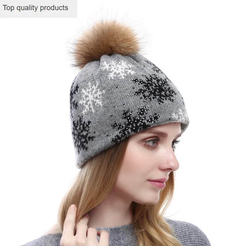 

Cashmere Hats 2020 New Autumn and Winter Women Real Raccoon Fur Ball Hat Fashion with Diamond Knitted Snow Caps LH1095