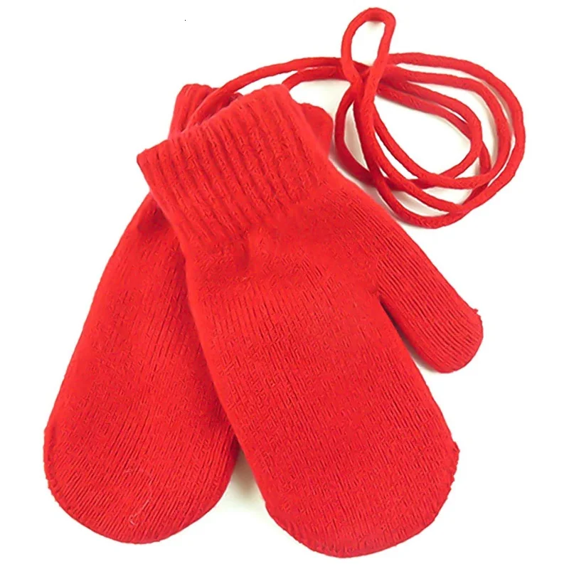 1 пара новых зимних хлопковых теплых детских вязаных перчаток, одноцветные, с веревочкой, для новорожденных мальчиков и девочек, варежки, перчатки, Детская мода - Цвет: RD