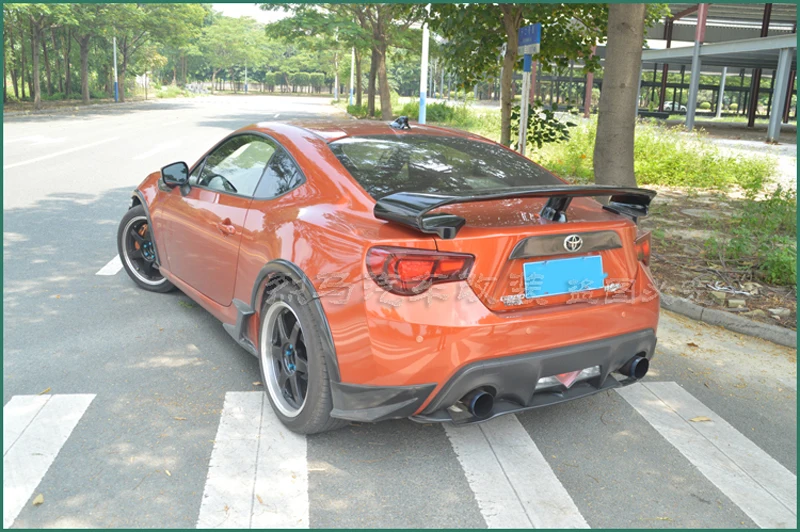 GT86/BRZ ROWEN стиль Спойлеры для Toyota 86/BRZ TOMMYKAIRA углеродного волокна спойлер багажника