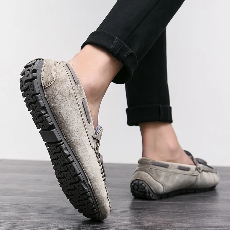 Mocassin homme/дизайнерская замшевая мужская повседневная обувь; зимние плюшевые мужские лоферы; мокасины; итальянская модная обувь для вождения; Цвет Черный