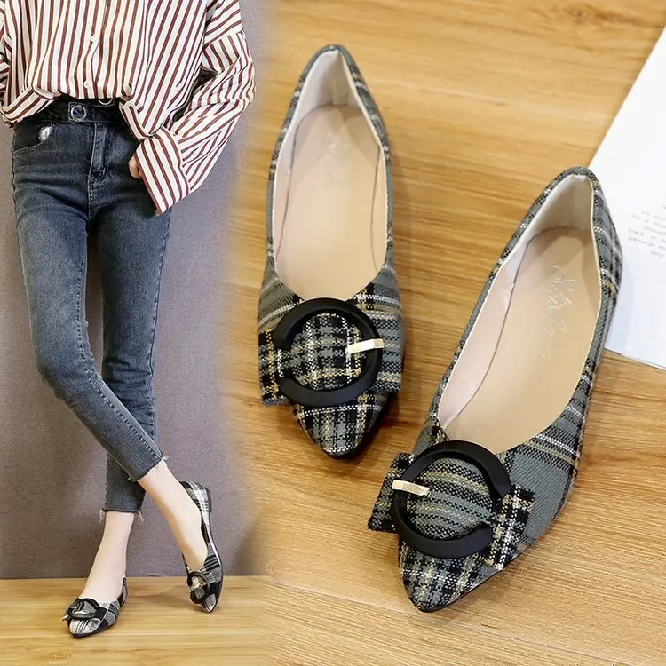 

Online Celebrity Pointed Shoes 2020 Spring Versatile New Style Man-made Diamond Square Buckle Shoes Women's French Low-Cut Flat