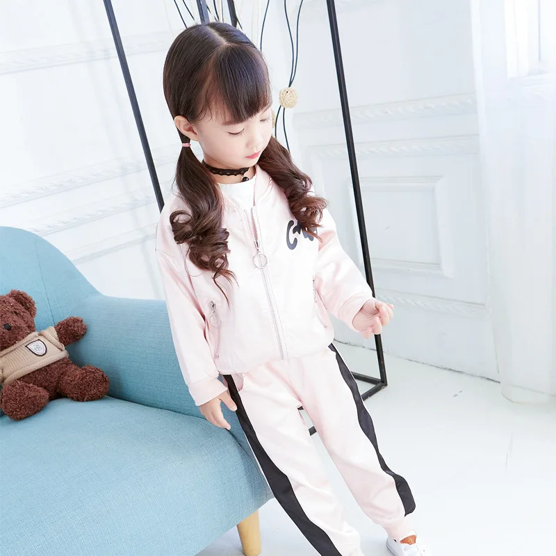 4648688936_1870743291