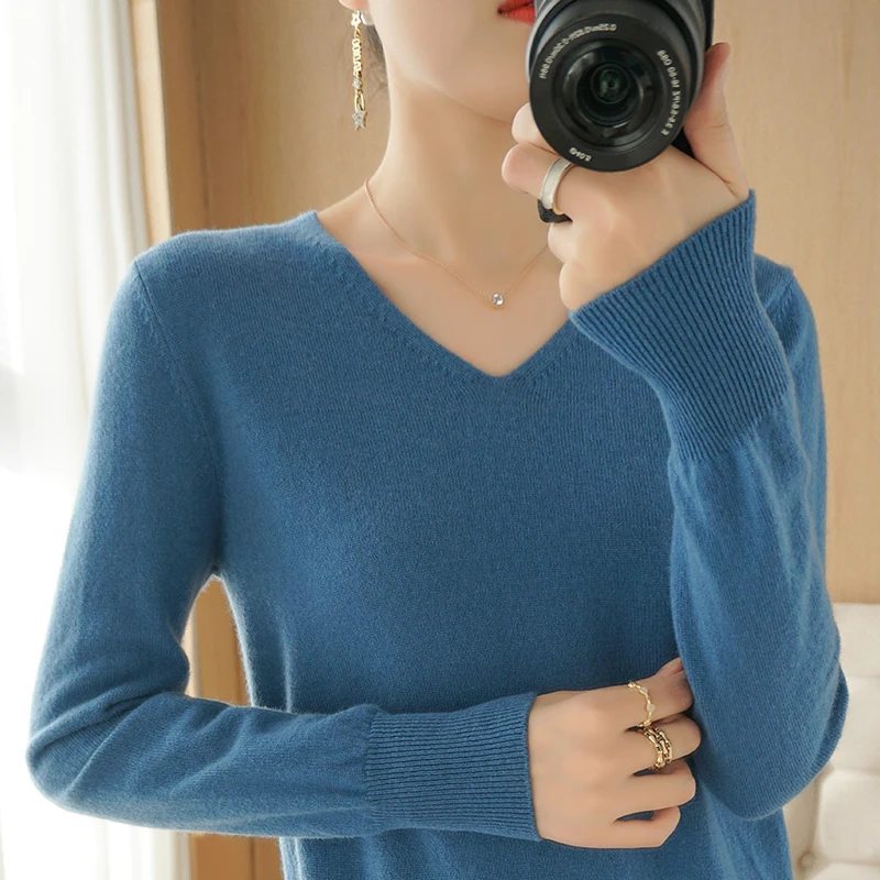 Women's V-neck cashmere sweaters