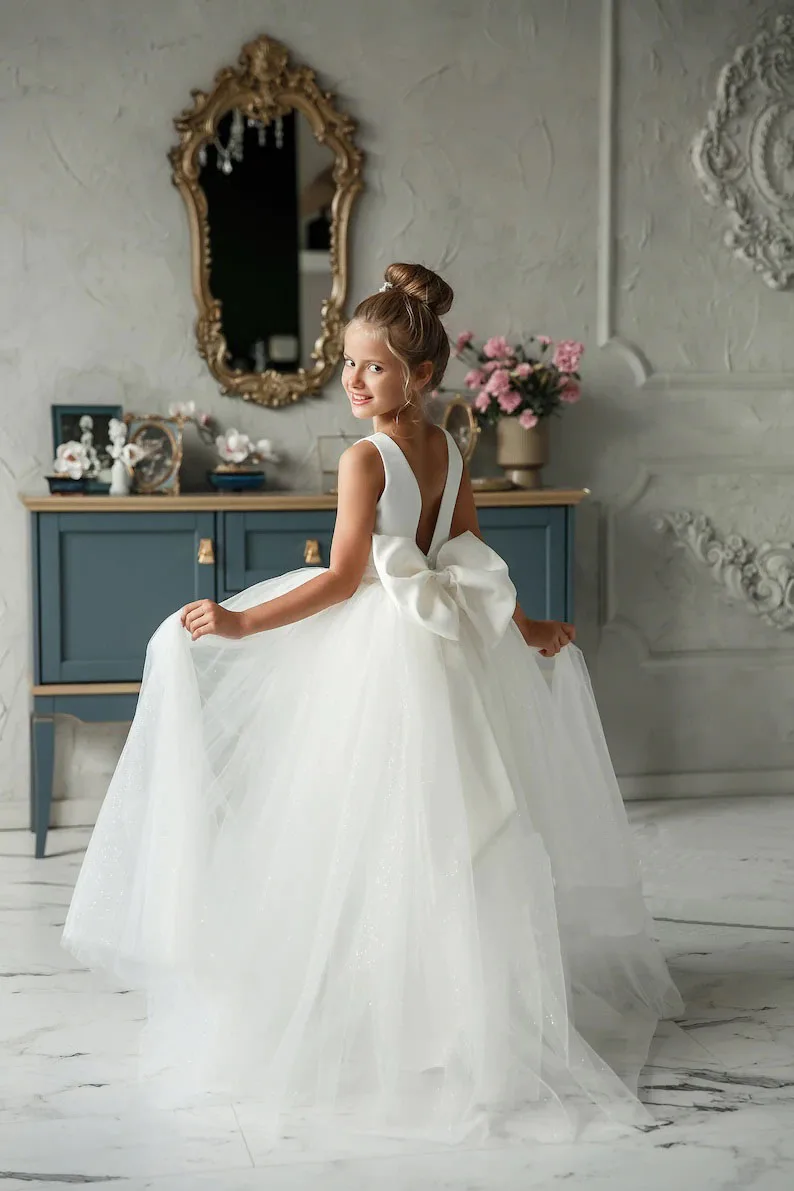 FATAPAESE Flower Girl Dress With Bow Long Train Flower Lace Pearls Dresses Satin Tutu First Communion Dress Ivory Girl Dress