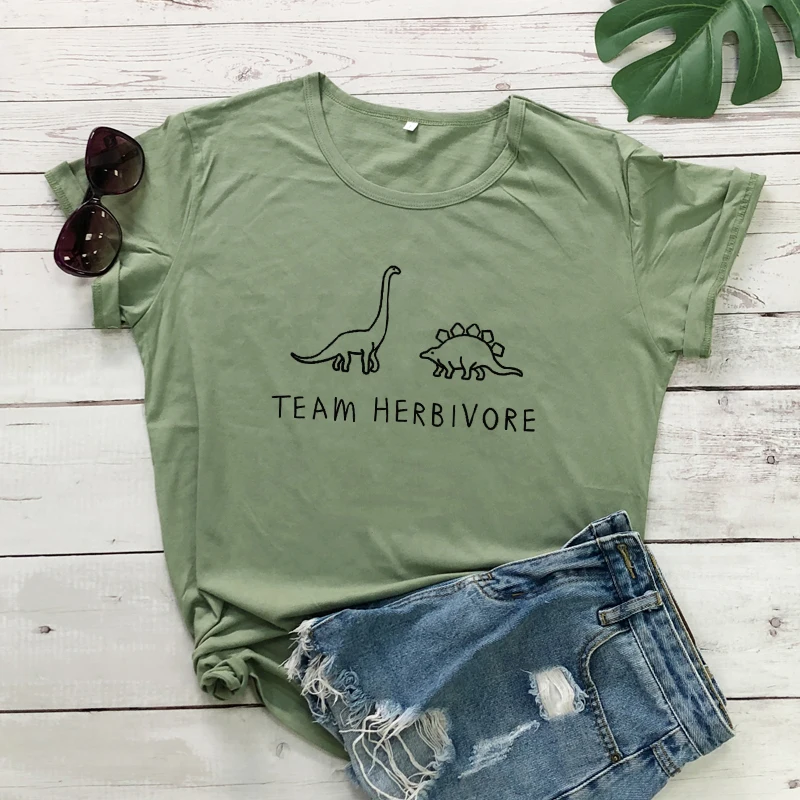 Команда Herbivore Милая футболка с рисунком «динозавр» на рост от 90s для девочек Harajuku Графический Футболки-топы Fuuny Летняя женская одежда веганских материалов футболка Прямая - Цвет: olive-black text