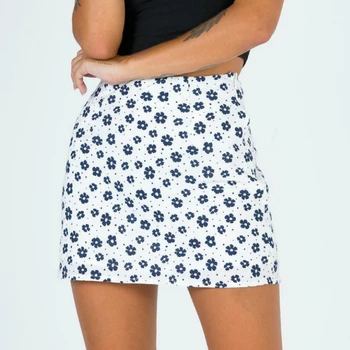 

Women Floral Print Mini Skirts With Zip Back 2020 Summer Women Fashion Mini Skirt With Front Split In Daisy Floral