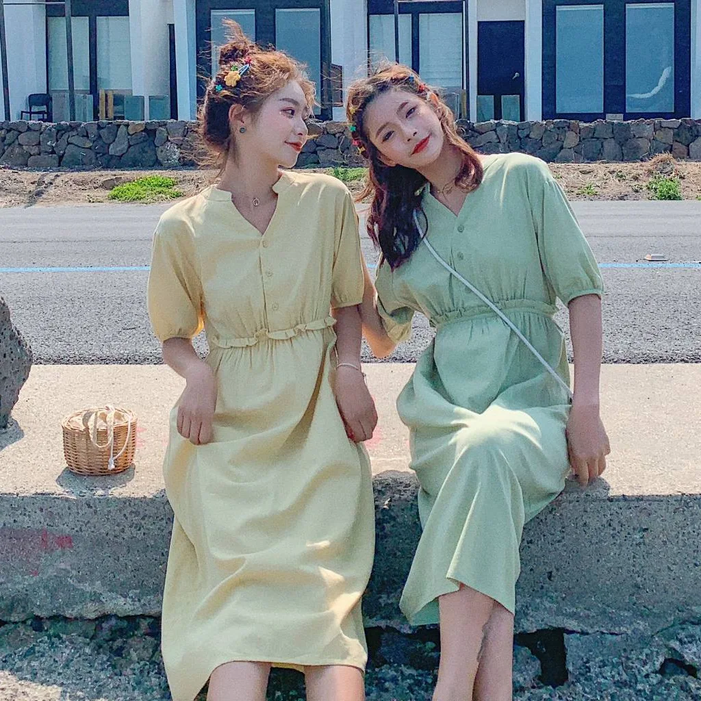 

Photo Shoot CHIC Western Style Playful Green Mid-length V-neck Single Breasted Lace Waist Hugging College Style A- line Dress Wo