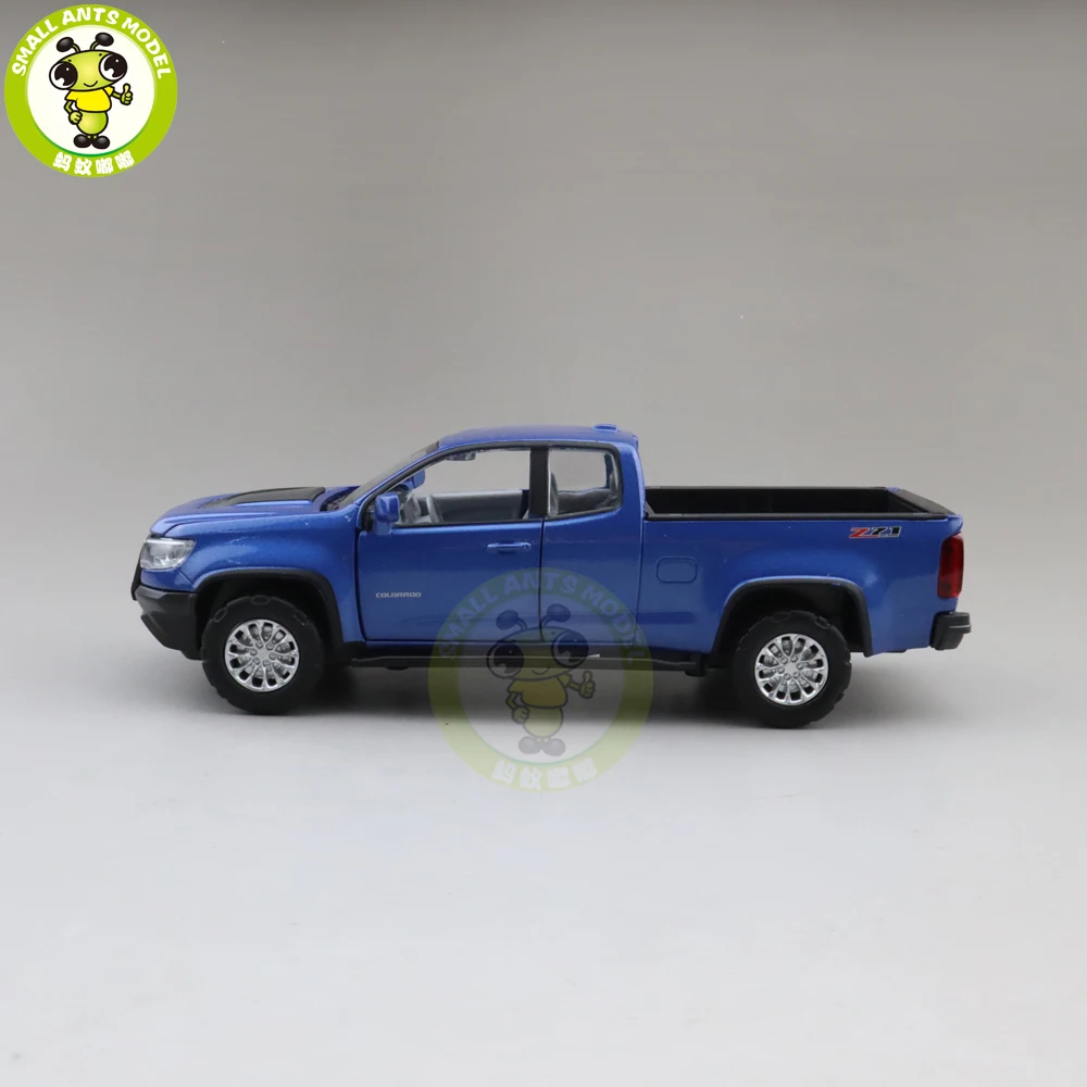 1/31 Chevrolet COLORADO Pickup литой автомобиль модели грузовиков игрушки Дети Мальчики Подарки