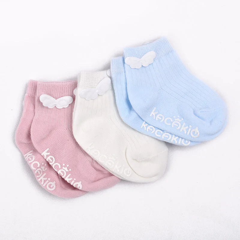 Мягкие хлопковые носки для малышей на лето и осень антискользящий для новорожденных с крыльями ангела носки-тапочки для младенцев для мальчиков и девочек от 3 до 12 месяцев