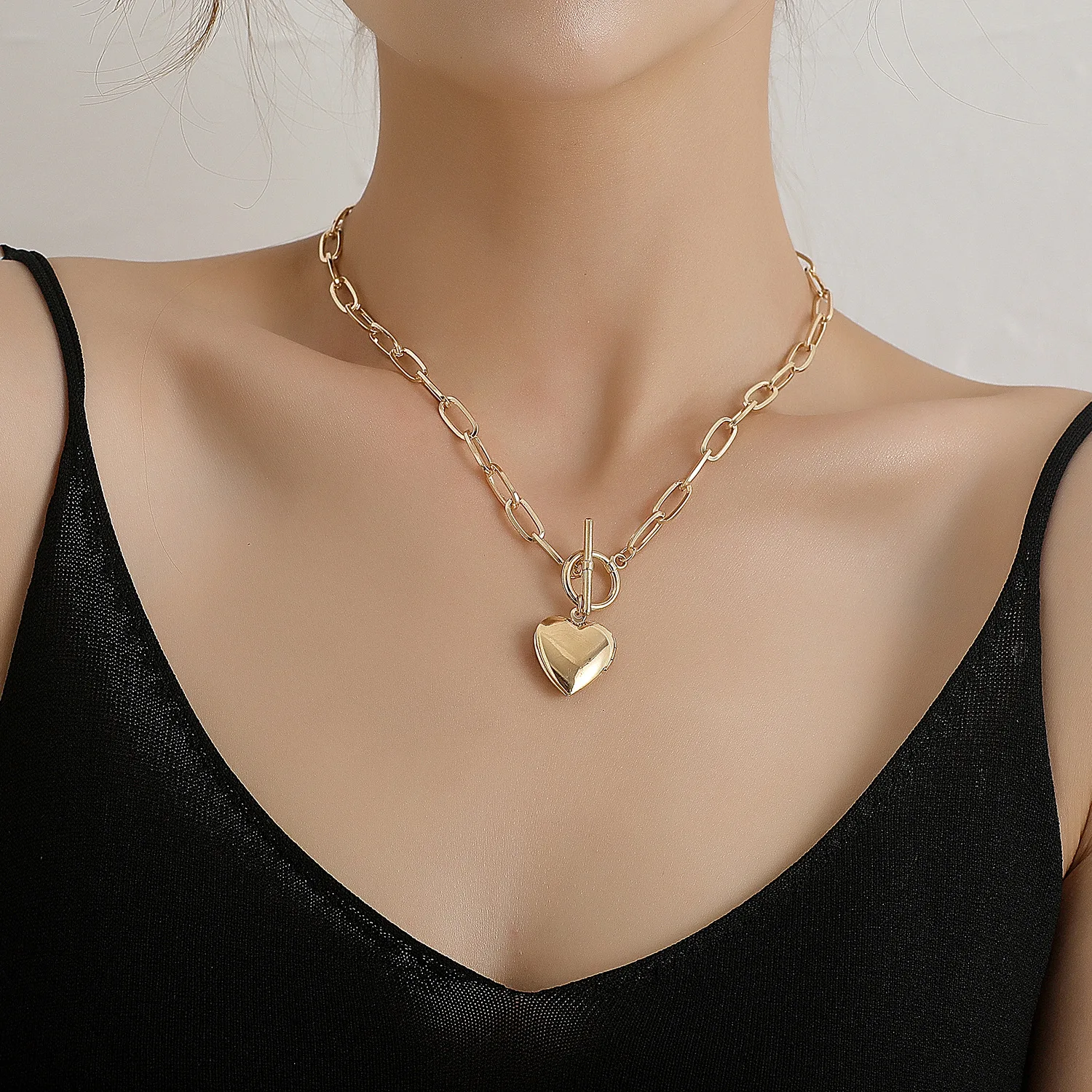 Stylish Gold Heart Locket Necklace With 