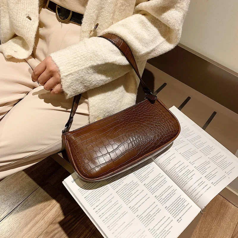 

Women Small Shoulder Bag Autumn alligator New Retro Fashion Tote Handbag Bag Over Shoulder Snake Pattern Simple Baguette Bag