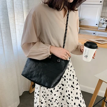 

Solid Large Capacity PU Leather Women Shoulder Messenger Satchel Bag Leather Vintage Retro Shoulder Crossbody Messenger Bag