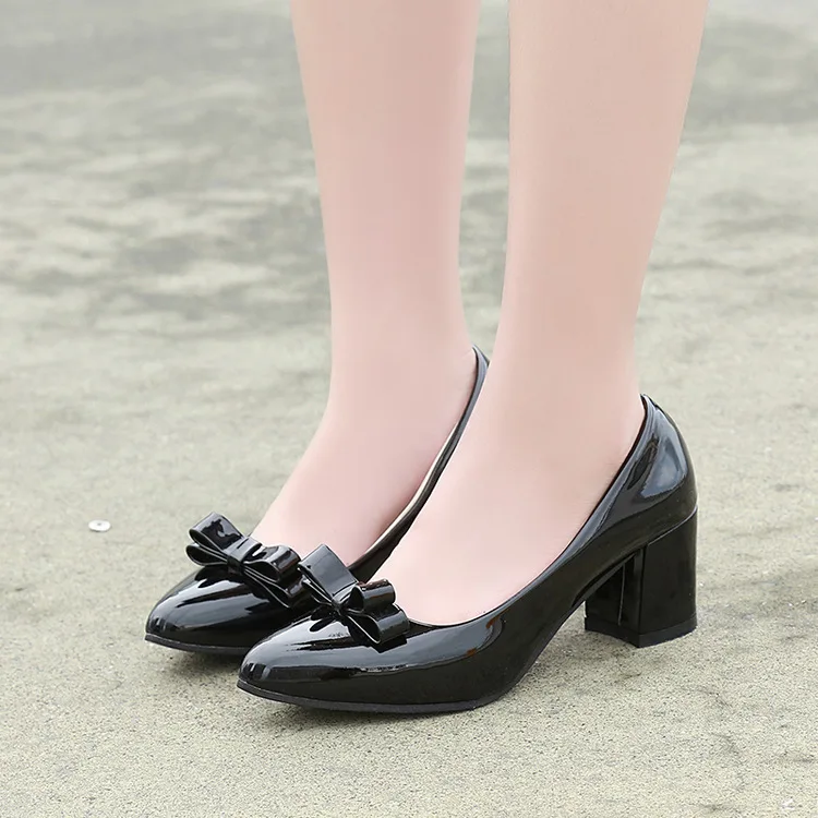 

2016 Autumn Korean-style Sweet Patent Leather Pointed Toe Chunky Heel Bow Man-made Diamond Shoes Shallow Mouth Semi-high Heeled