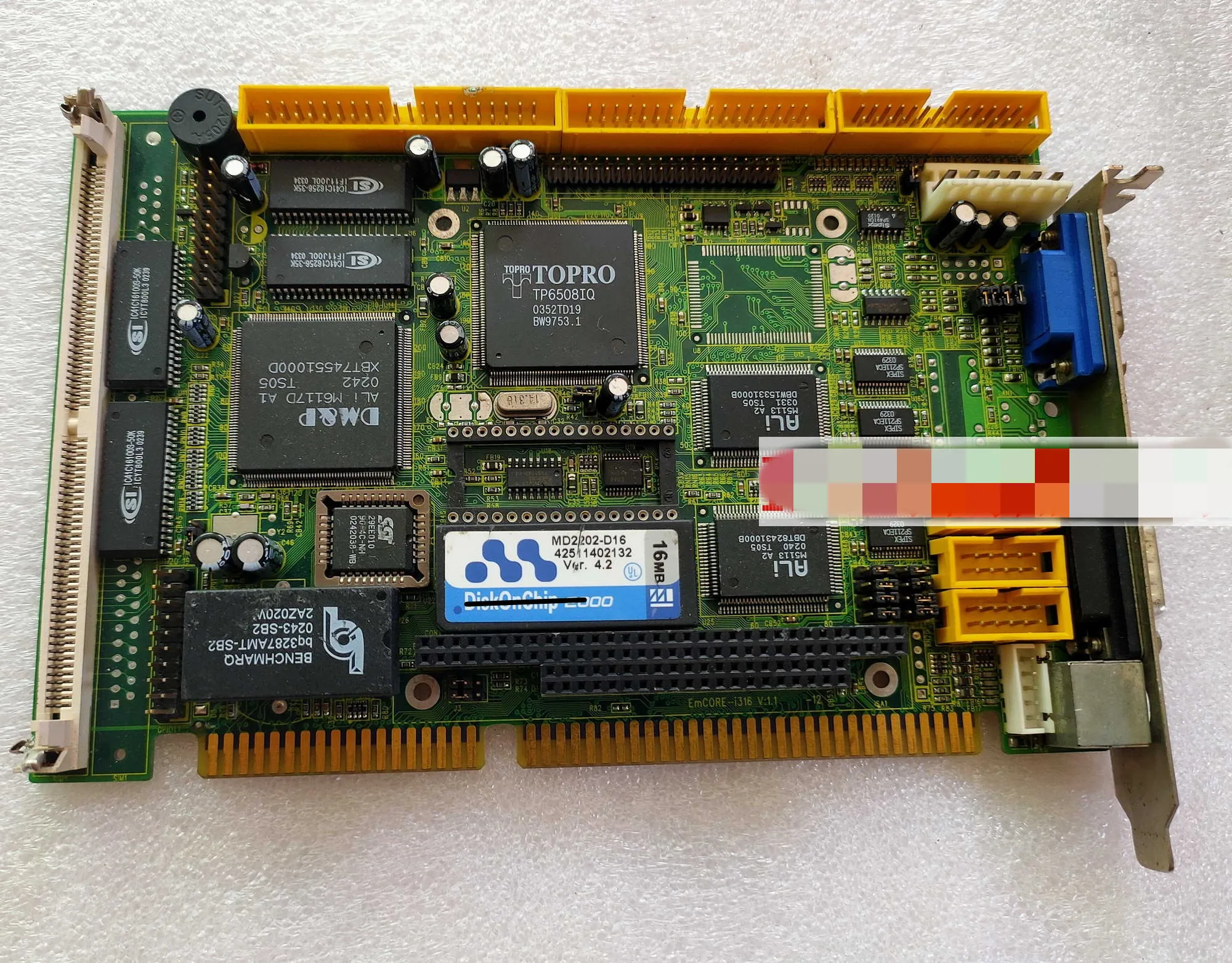 

EmCORE-i316 V: 1,1 386 стандартная материнская плата