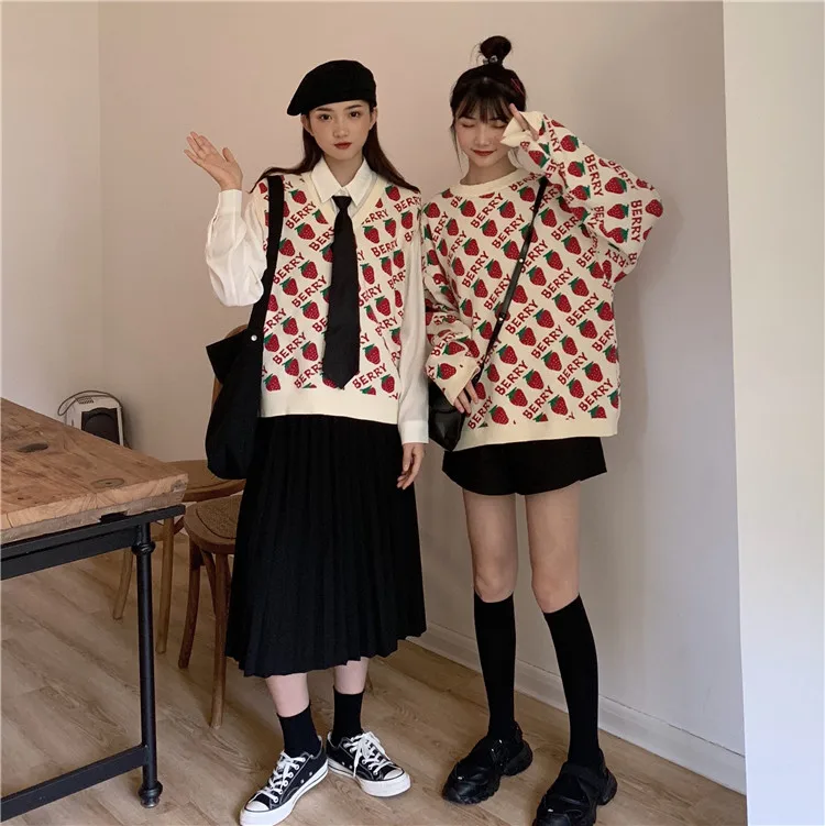 REALEFT/осенне-зимние женские свитера с длинными рукавами и круглым вырезом с принтом клубники; модные вязаные повседневные свободные топы в Корейском стиле
