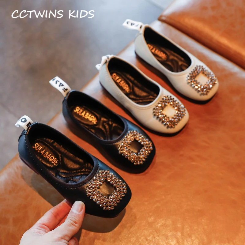 

Kids Flat 2020 Autumn Children Pu Leather Flat Baby Girls Fashion Loafer Toddlers Brand Rhinestone Slio On Shoes PY-MJ-051