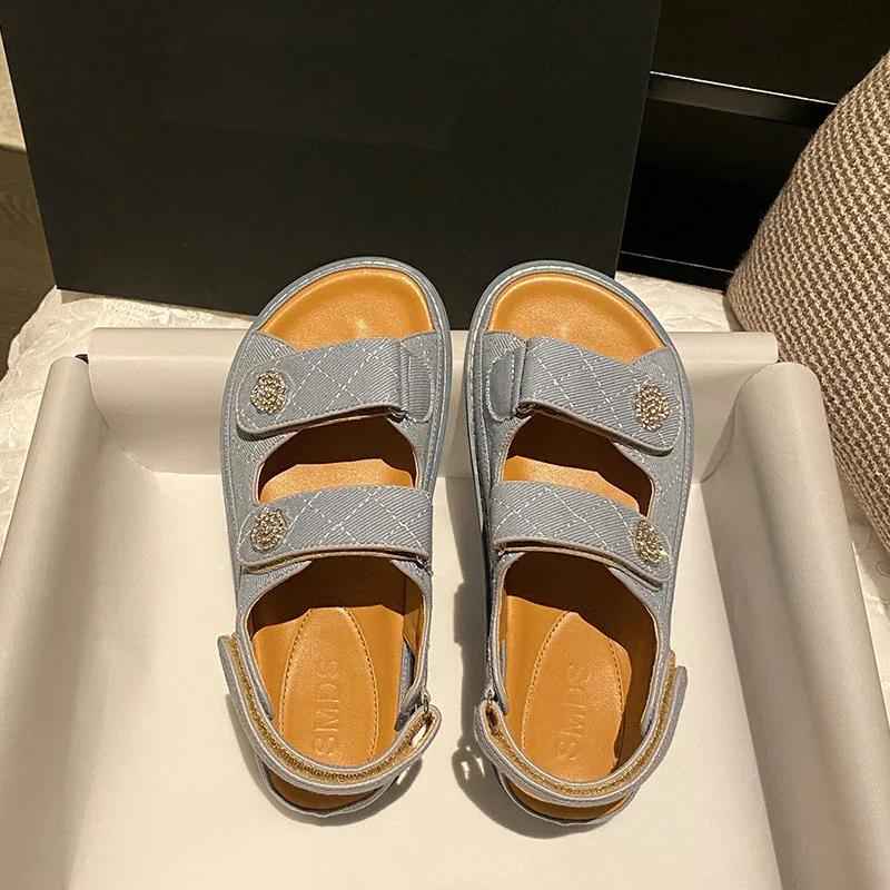 靴 Vintage Chanel Denim Camellia Sandals 38 靴 Vintage Chanel Denim Camellia Sandals 38 CHANEL Denim Sandal