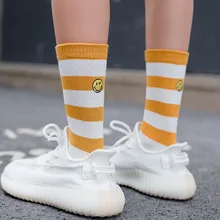 Dreamlikelin/Харадзюку уличная одежда; женские носки; милые хлопковые носки в полоску с вышитыми смайликами