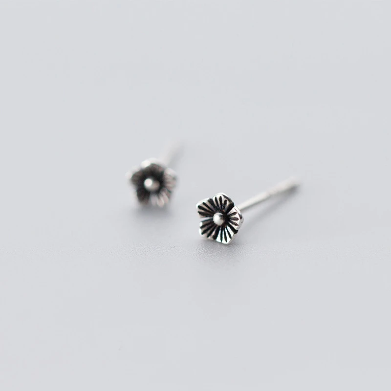 MloveAcc Vintage Antique Silver Flower Earrings Stud for Girls 925 Sterling Silver Small Earrings Jewelry