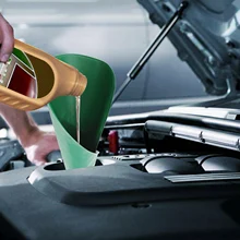 

Flexible Draining Tool Oil Guide Plate Gasoline Engine Oil Additive Motorcycle Farm Machine Use Anti-Leakage Filler Funnel