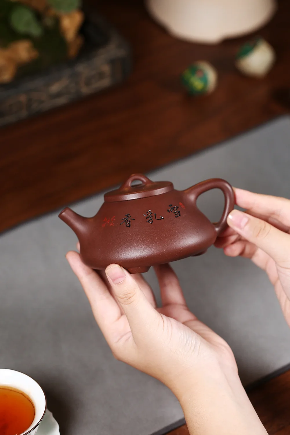 Yixing Clay Teapot Masters Entirely Handmade Sub-Smelting Stone Scoop Boutique Raw Ore Bottom Slot qing ni Clay Tea Set Tea Pot