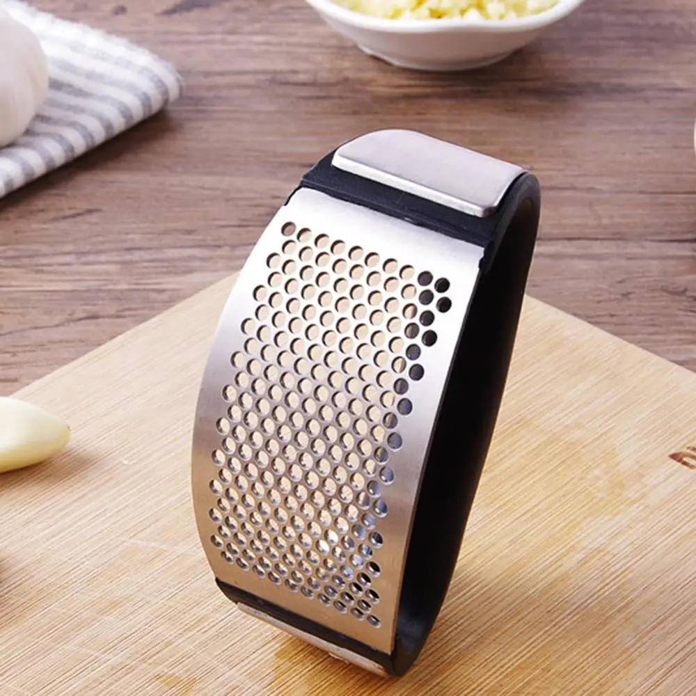

Multifunction Stainless Steel Garlic Press Grinding Grater Crush Tool Presser Curved Garlic Grinding Slicer Chopper Kitchen Tool