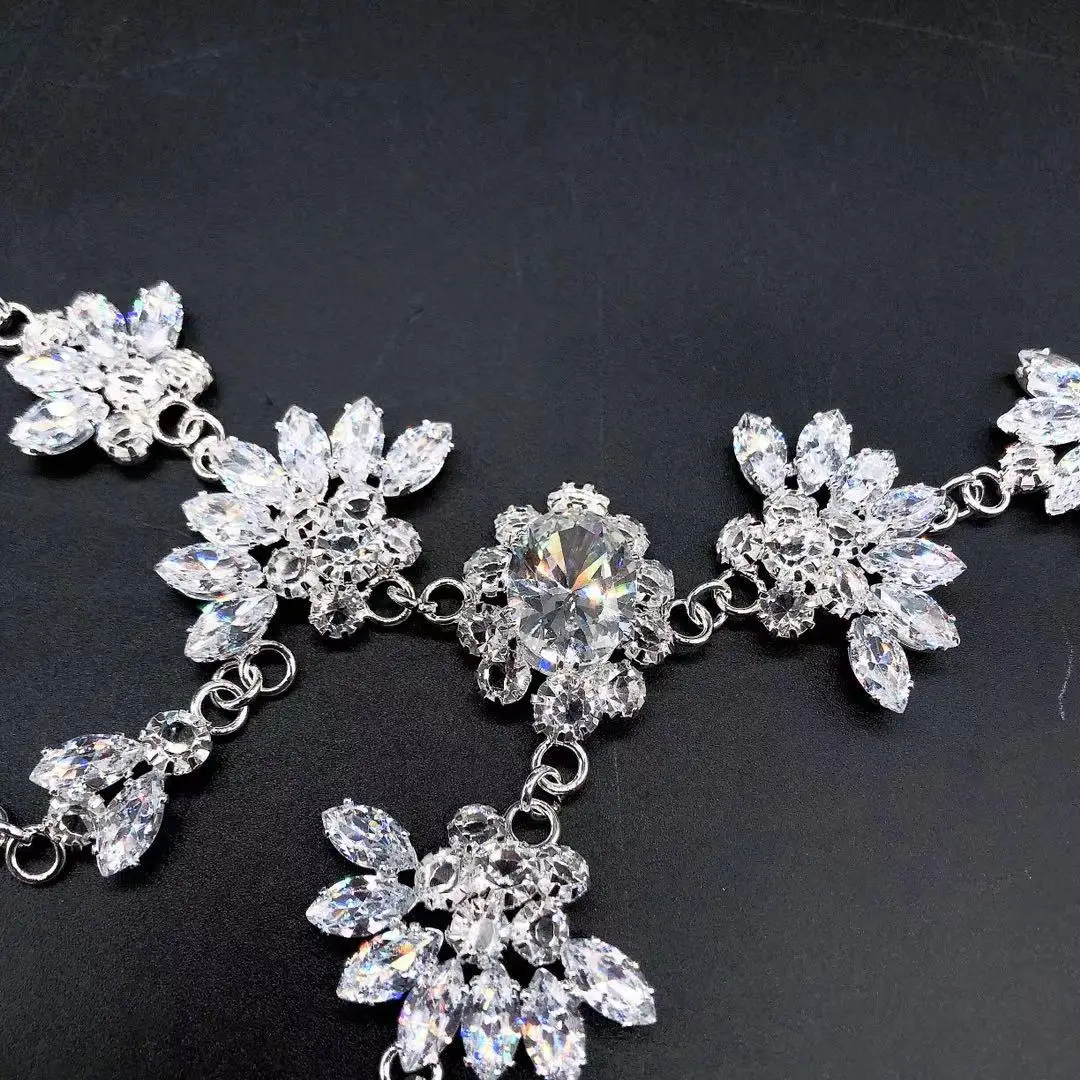 Fashion luxury glittering zircon mask exquisite luxury jewelry crystal flower decoration mysterious dance Mask Party Jewelry Gif