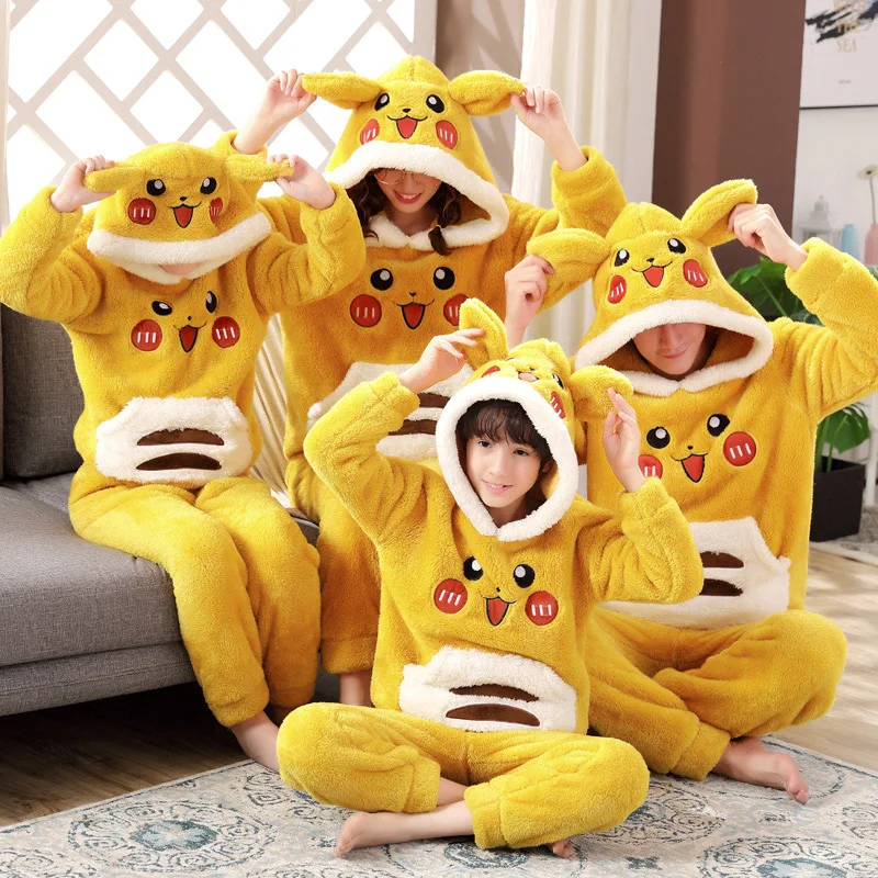 Pocket Pikachu Зимний теплый Пижамный комплект для родителей и ребенка, детская Фланелевая пижама из кораллового флиса, утепленная Пижама с капюшоном и изображением панды, домашняя одежда для мужчин и женщин, Новинка - Цвет: Pocket Pikachu