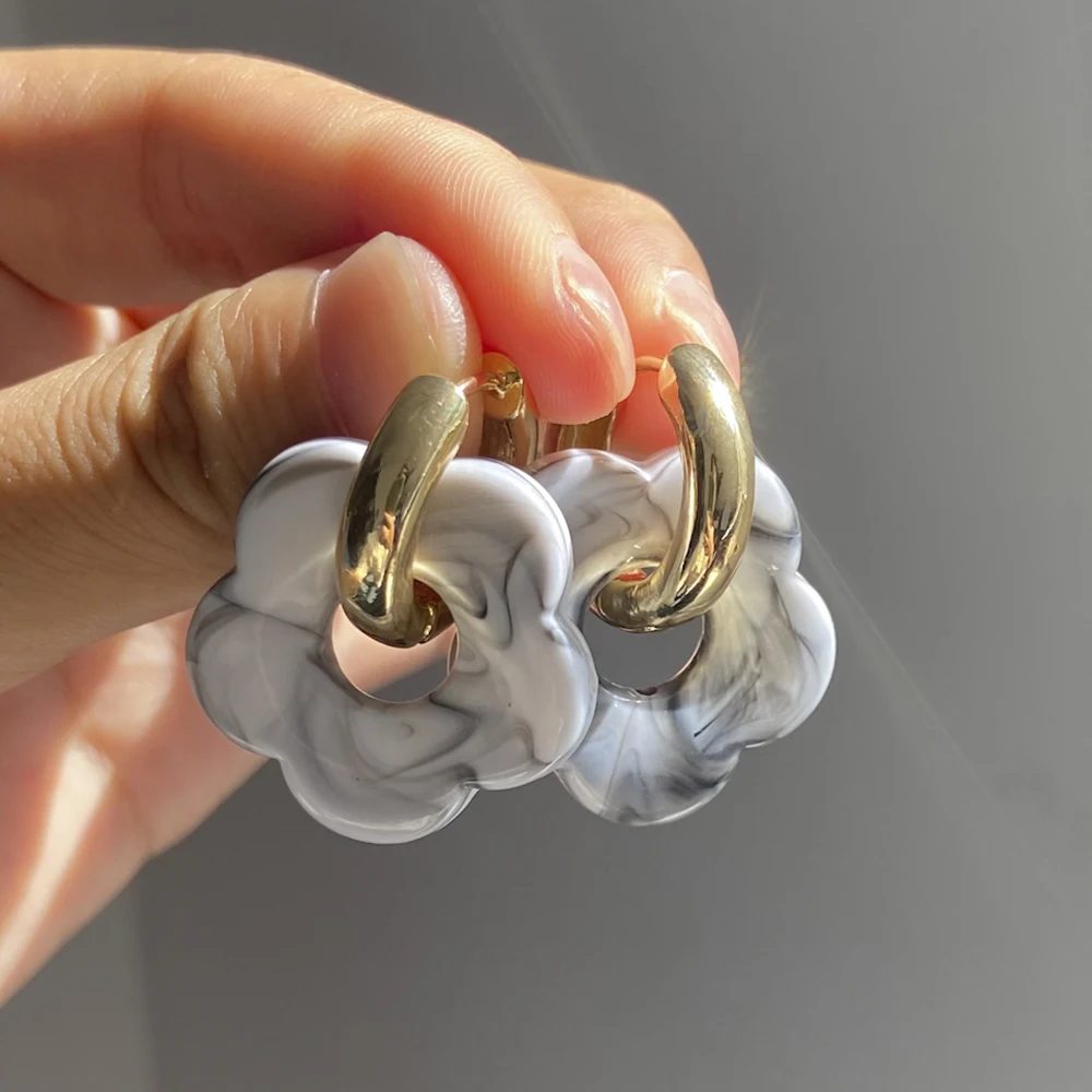 Dangle earrings drop earrings flower earrings pendant earrings Lost Lady Korean fashion cute resin small flower drop earrings for women statement pendant earring girl fashion jewelry