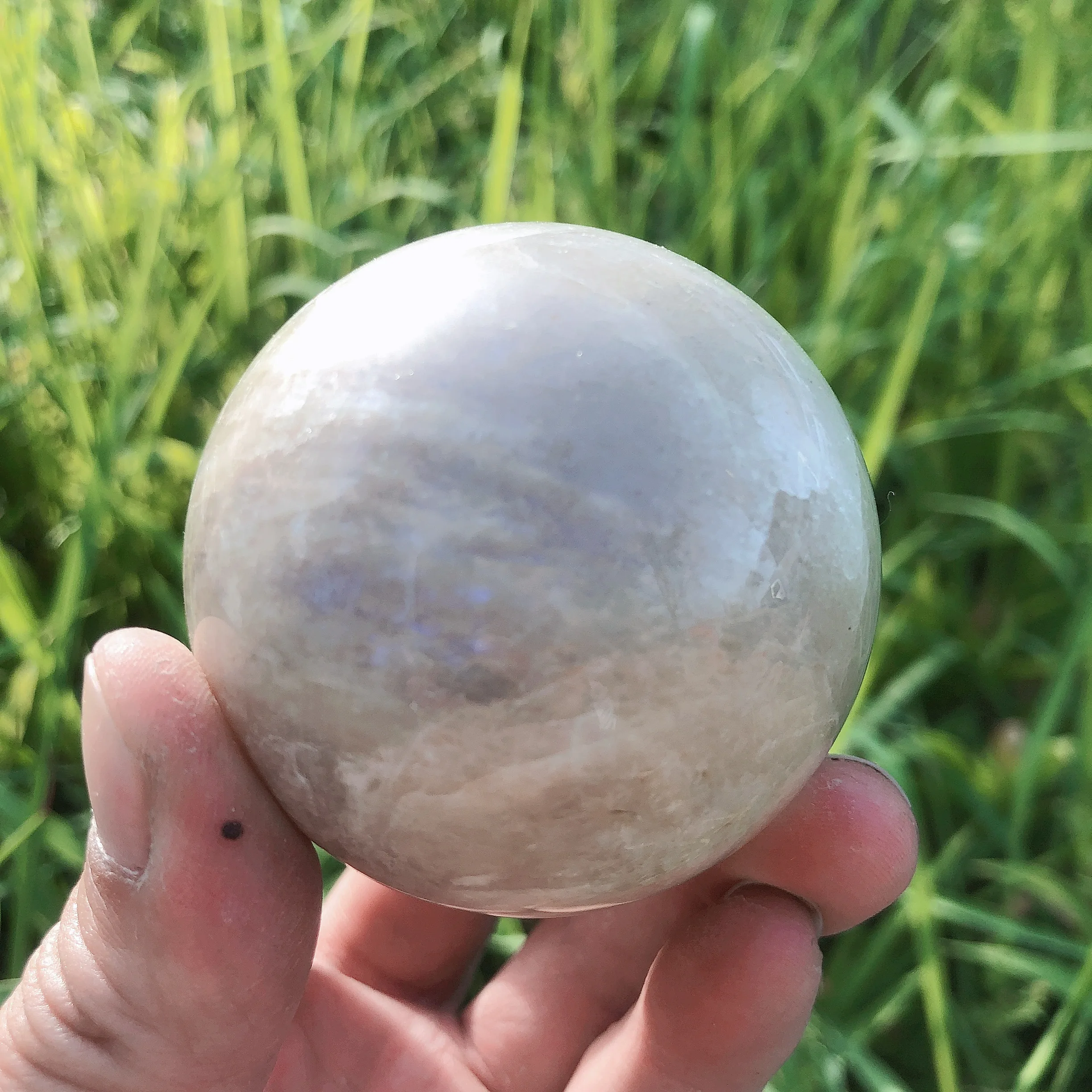 Natural Crystal Quartz Moonstone Sphere Energy Ball Reiki Stones Room Home Office Aquarium Decoration Accessories Gemstone Natural Crystal Quartz Moonstone Sphere Energy Ball Reiki Stones Room Home Office Aquarium Decoration Accessories Gemstone
