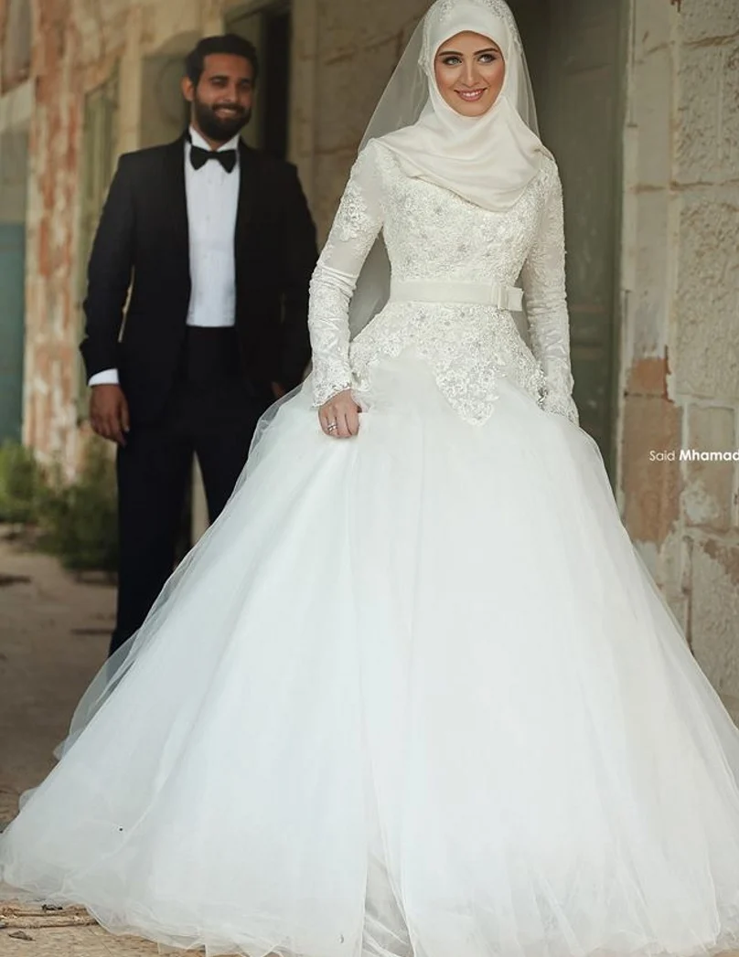 

Vintage Ball Gown Lace Islamic Long Sleeve Muslim bridal gown vestido de noiva 2018 Robe De Mariage Mother of the Bride Dresses