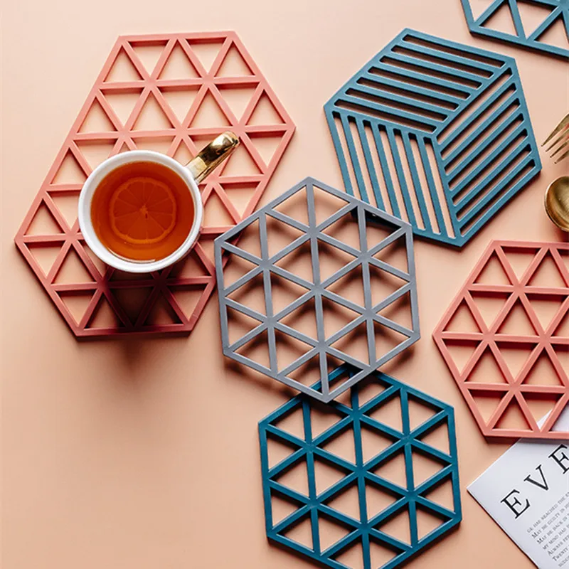 Hot Pad Stand Mug Cup Mat   Heat-Insulated Bowl Placemat  Desktop Eco-Friendly  1PCS Chic Silicone Coaster Hexagon