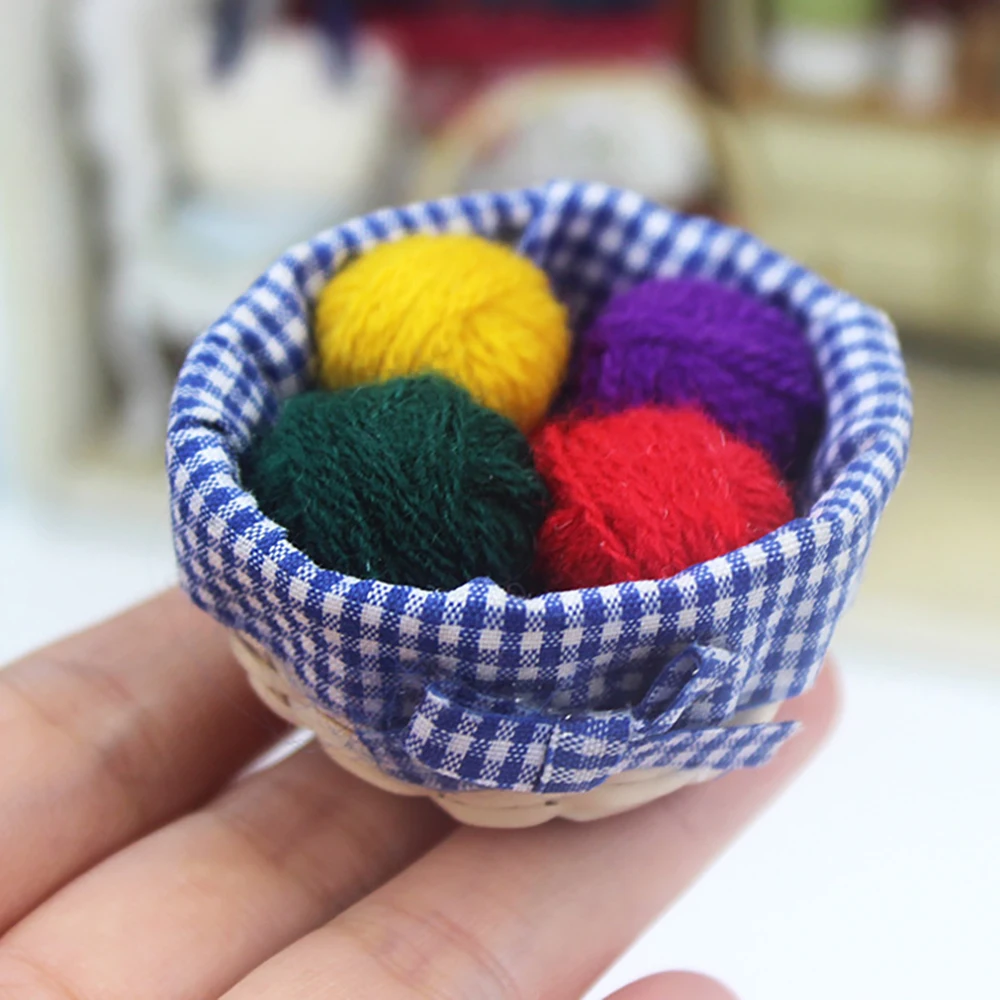 1/12 Doll House Miniature Cloth Wool Basket Simulation Housekeeping Model Toys for Mini