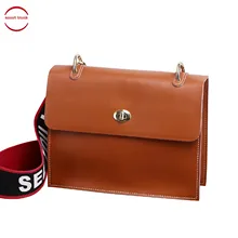 Женская сумка из натуральной кожи, маленькая квадратная сумка из воловьей кожи на одно плечо, сумка на застежке спереди, внутренний карман, сумка через плечо